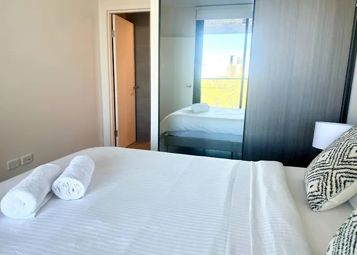 New Olympic Park 2 Bedroom Condo -Pool Gym Parking