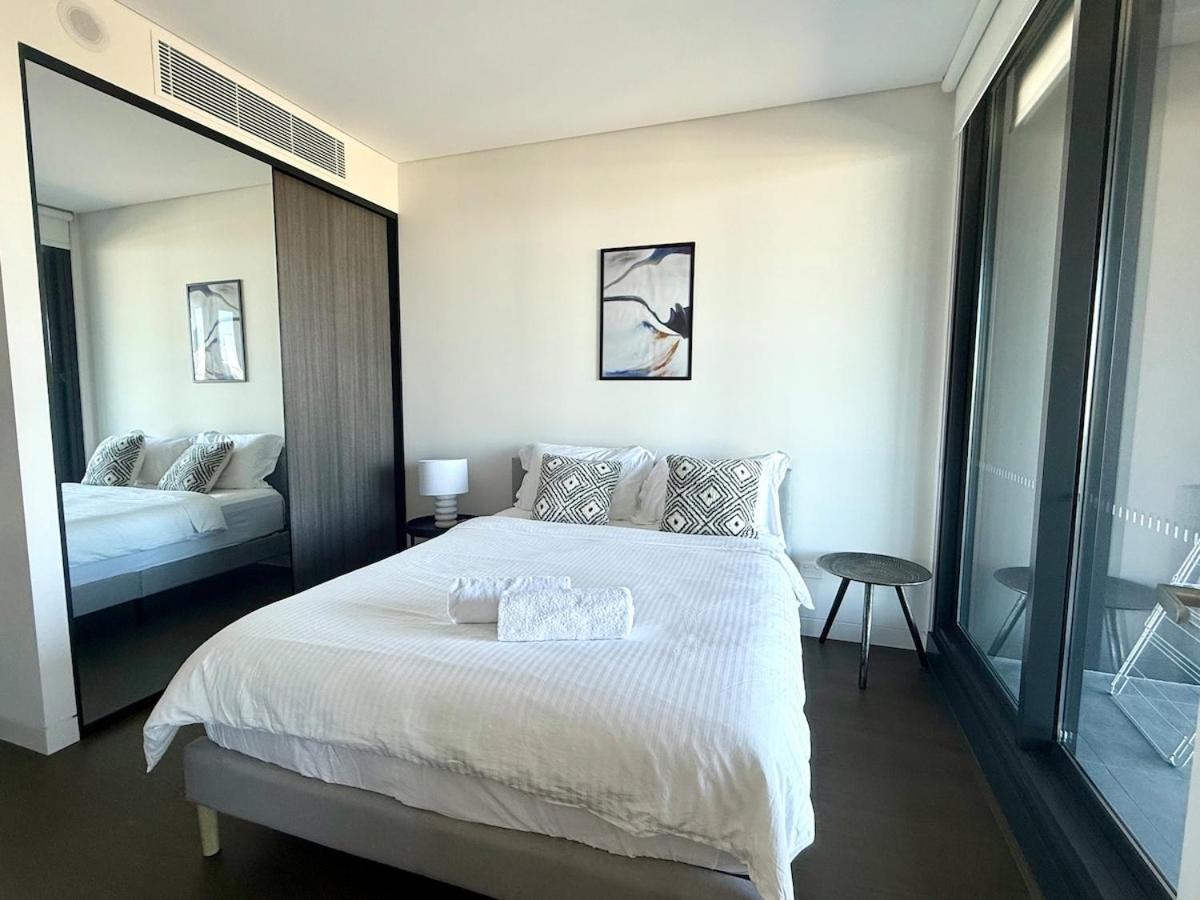 Apartment New Olympic Park 2 Bedroom -pool Gym Parking