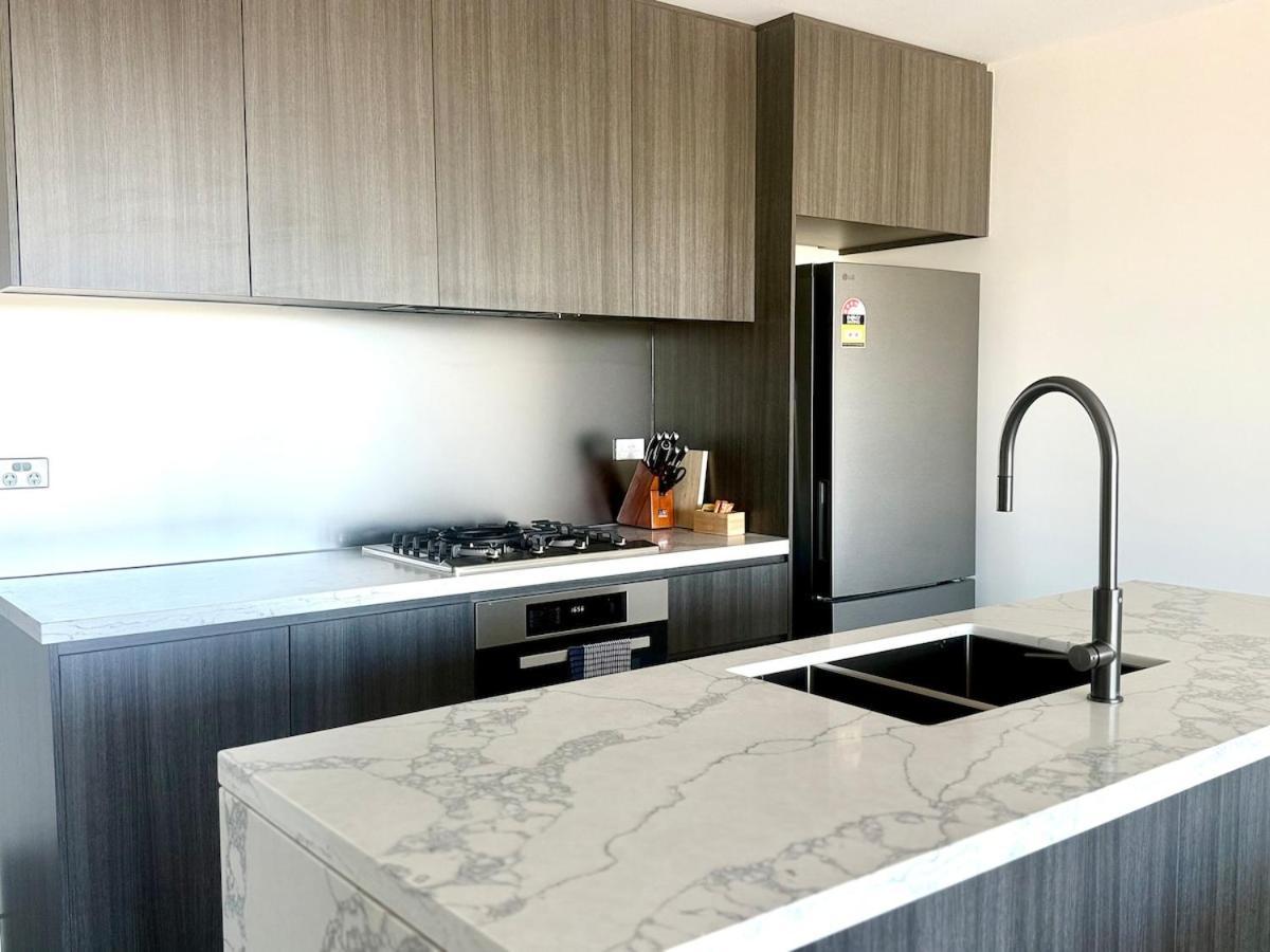 New Olympic Park 2 Bedroom -pool Gym Parking Sydney